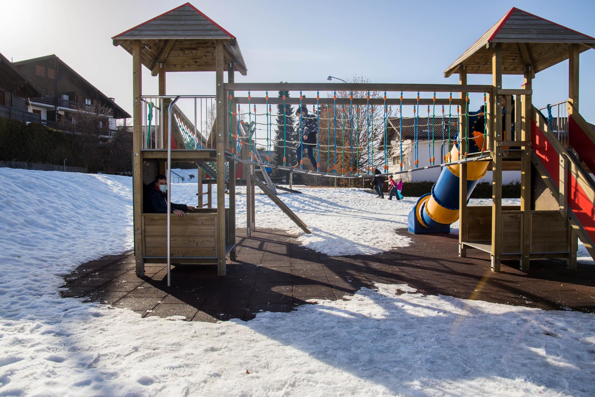 PlaceDeJeux_Mayens_hiver