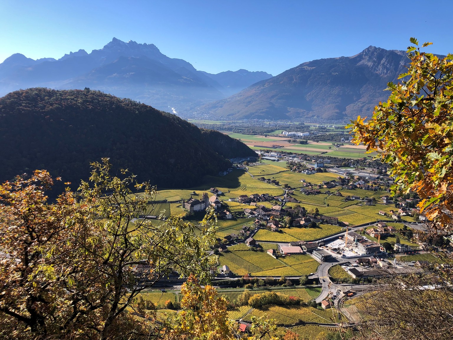 From Aigle to Leysin via Drapel
