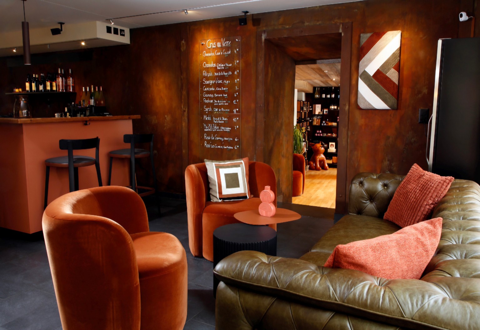 Le Vins/20 Wine bar