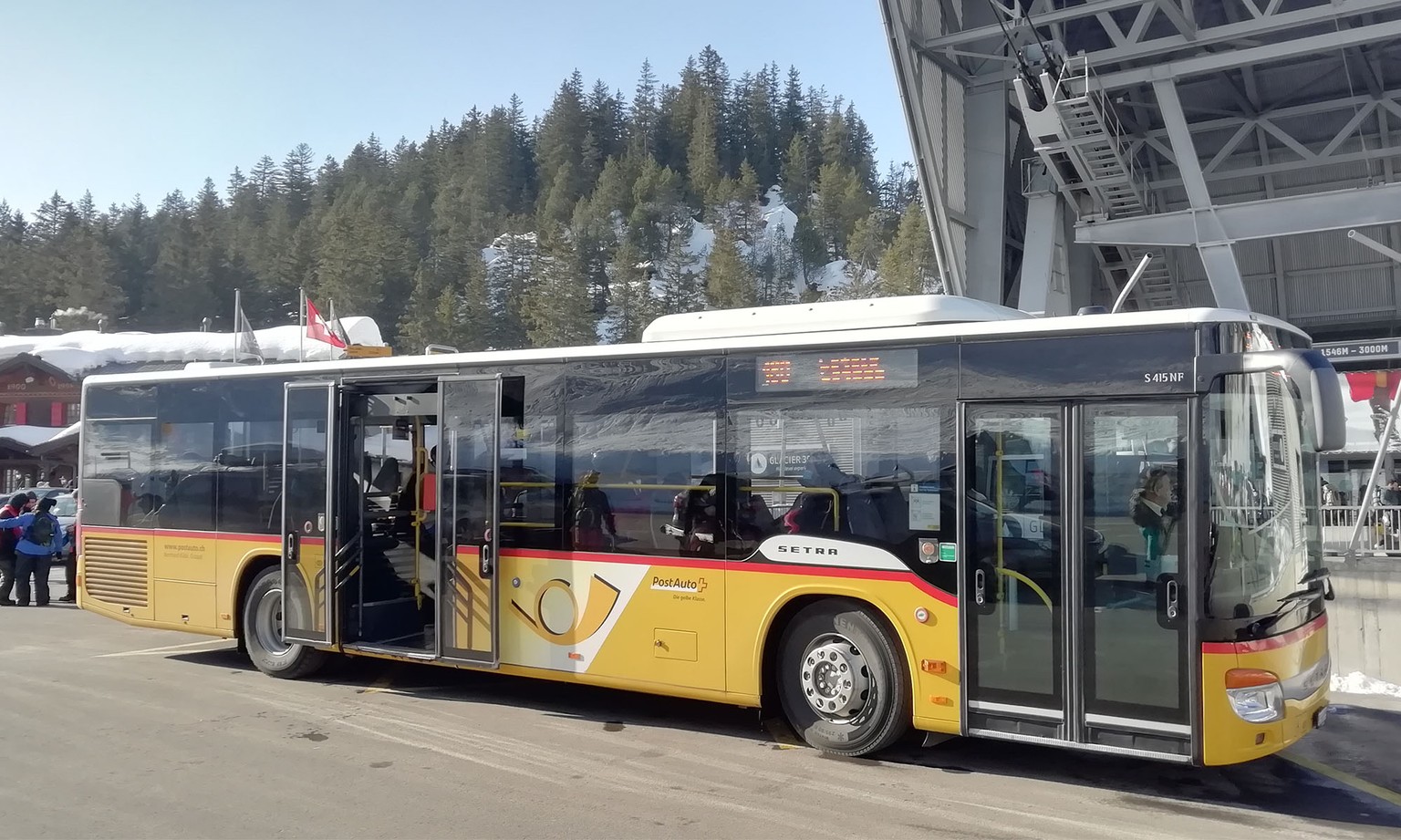 Car Postal Les Diablerets - Col du Pillon - Gstaad