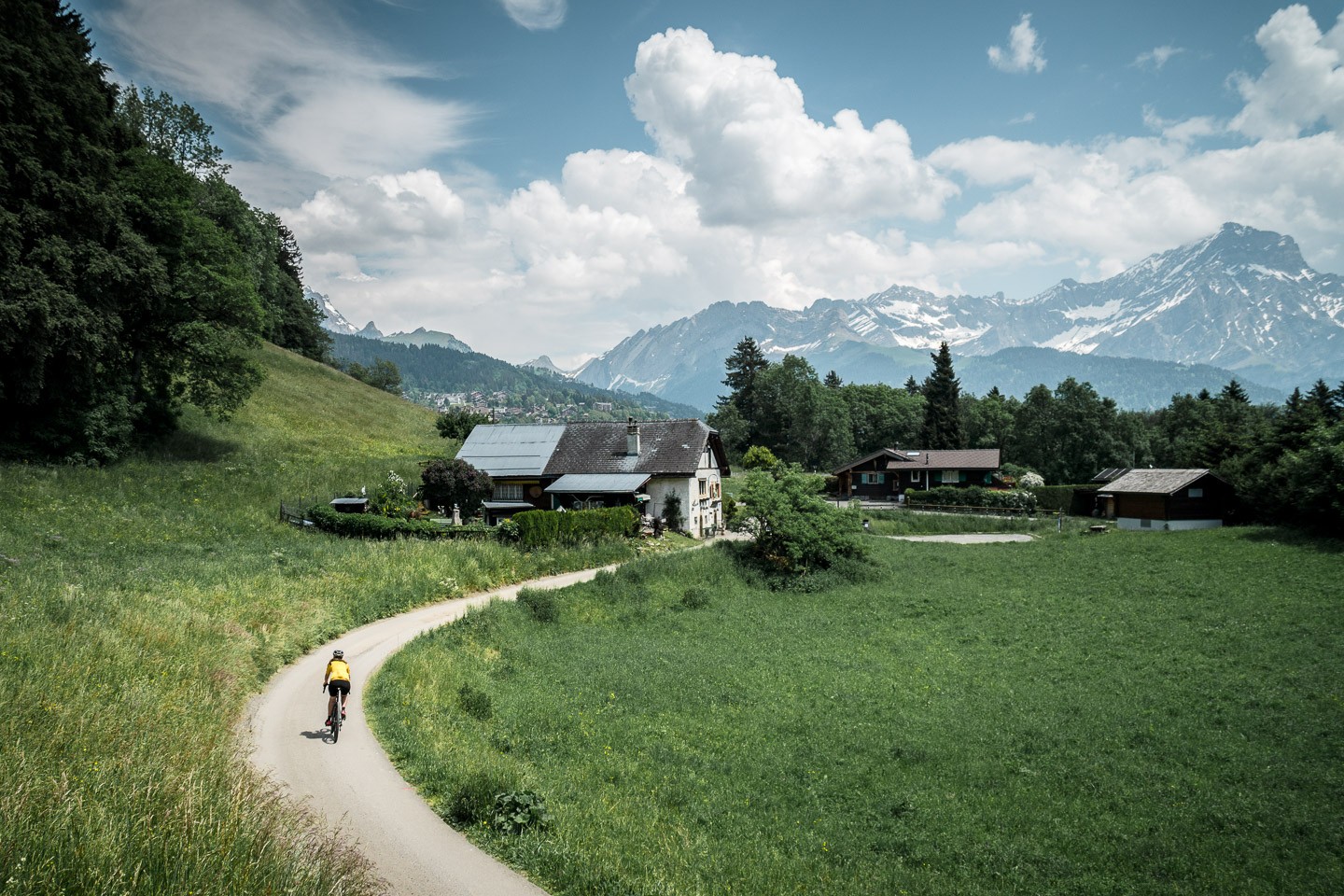 Return from Villars, via En Curnaux.