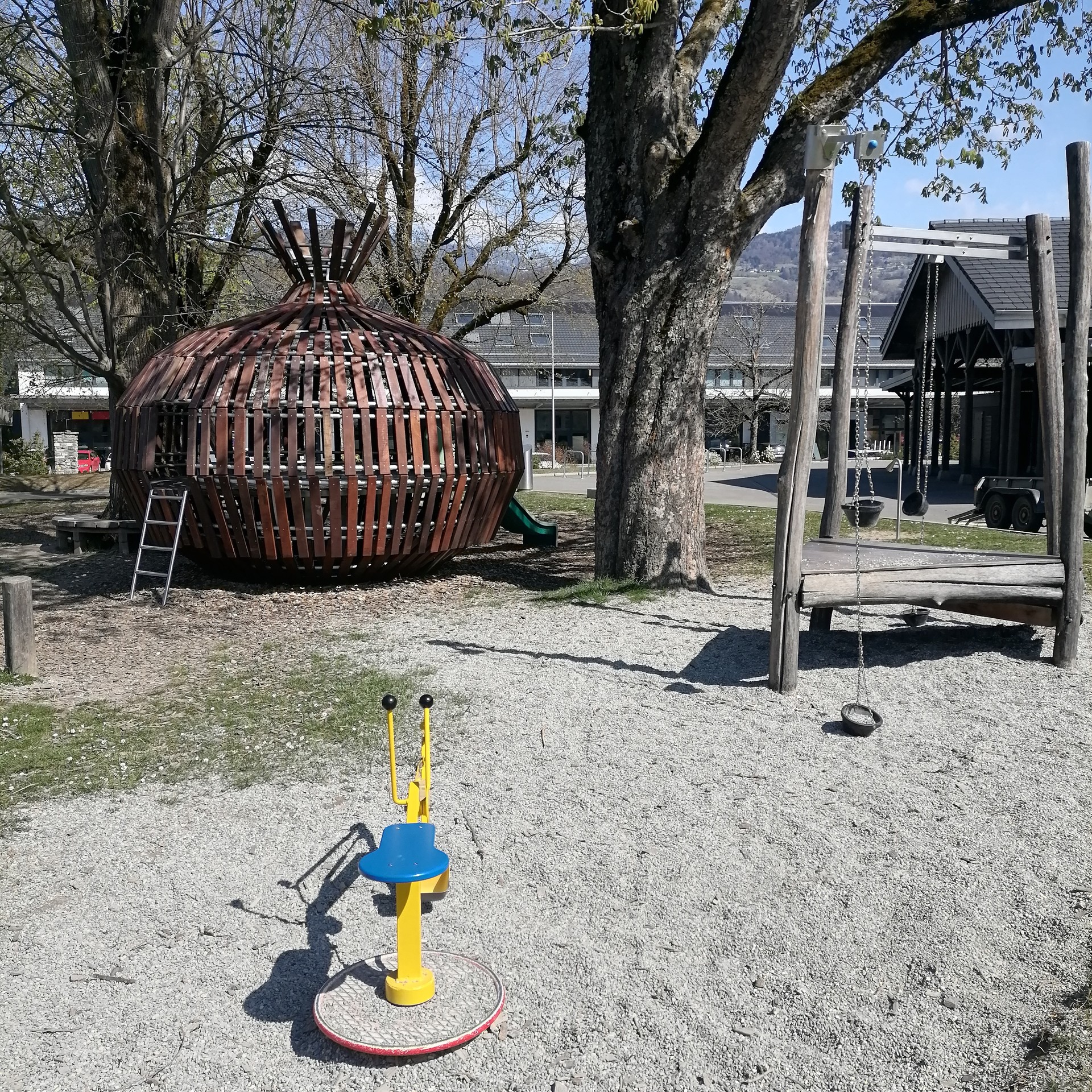 Spielplatz Vauvrise Schaukeln