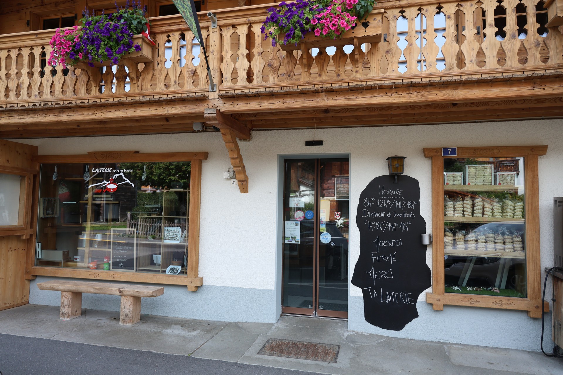 Fassade der Molkerei „Le Petit Diable“